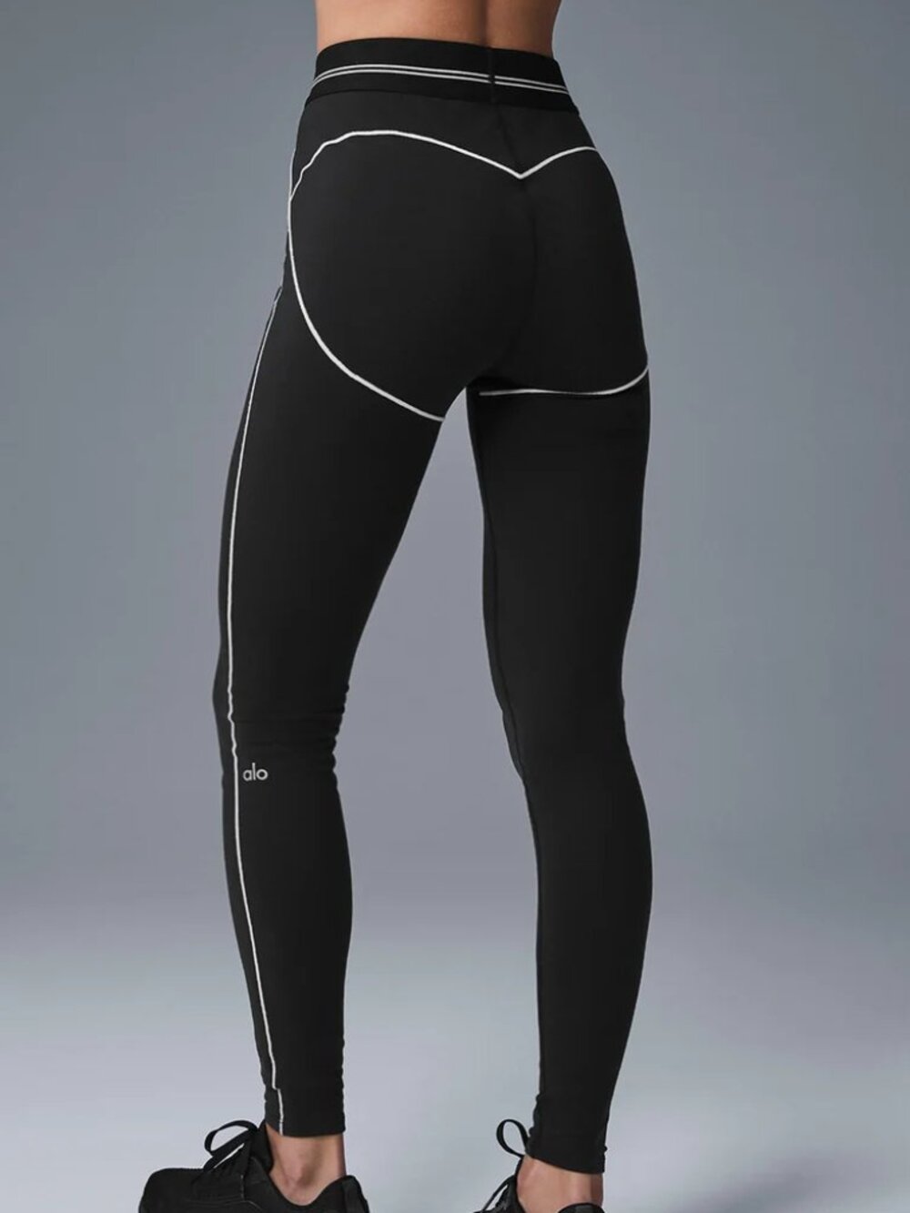 ALO Yoga NWT🧘🏻Airbrush High-Waist Heart Throb Black/White Legging🎭 - Picture 13 of 13